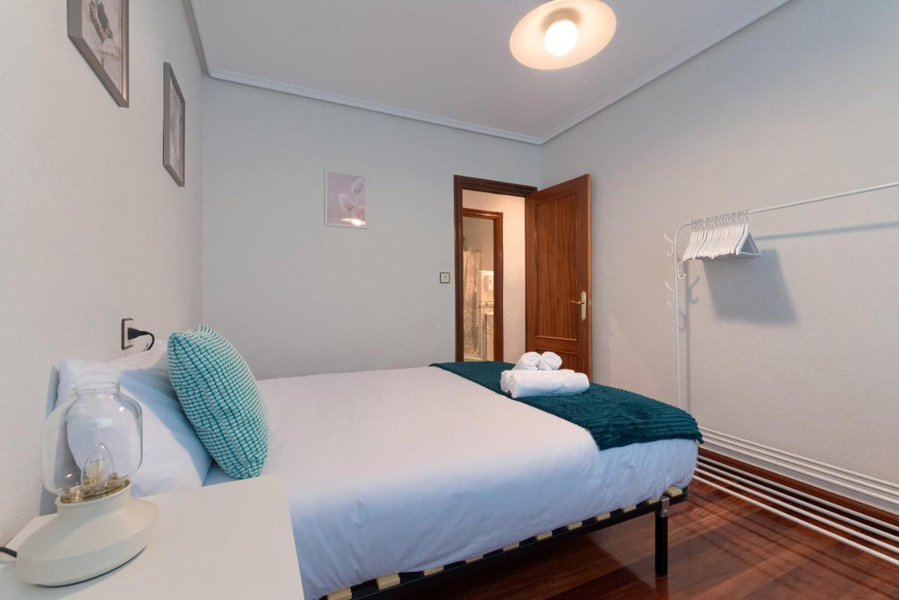 Vivienda Turistica Junto Al Ayuntamiento Apartment Bilbao Exterior photo